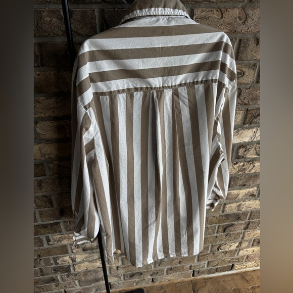 Aerie Good Day Button Down Shirt Striped
Beige Size Small P - Picture 9 of 15